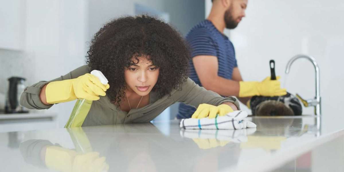 What are the Benefits of Hiring Bond Cleaning Services for Tenants?