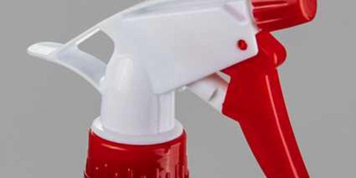 A square foam trigger sprayer can make foam application easy and precise