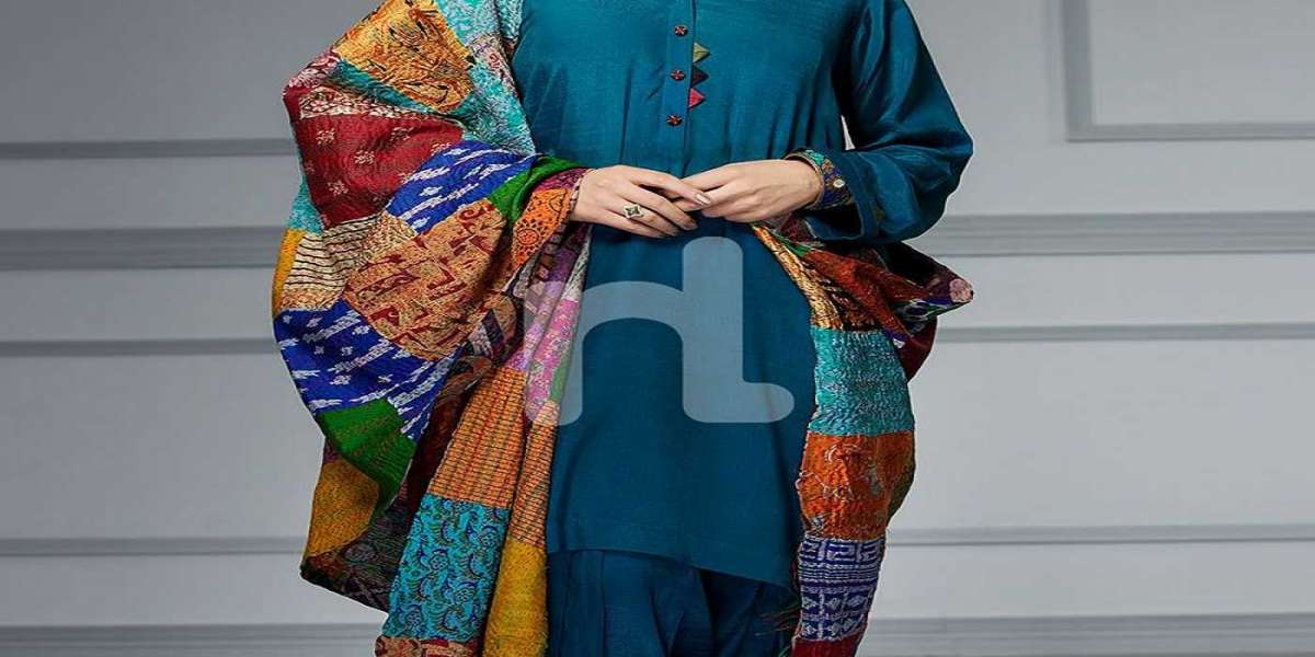 Get Luxury Lawn Outfits