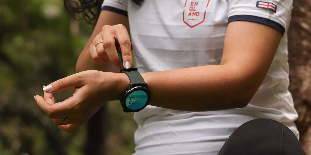 What are The Best Smartwatches for Women